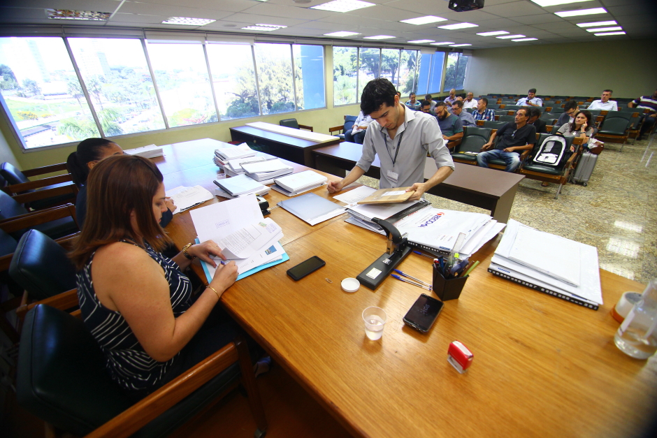 cv__0619_claudio_vieira.jpg