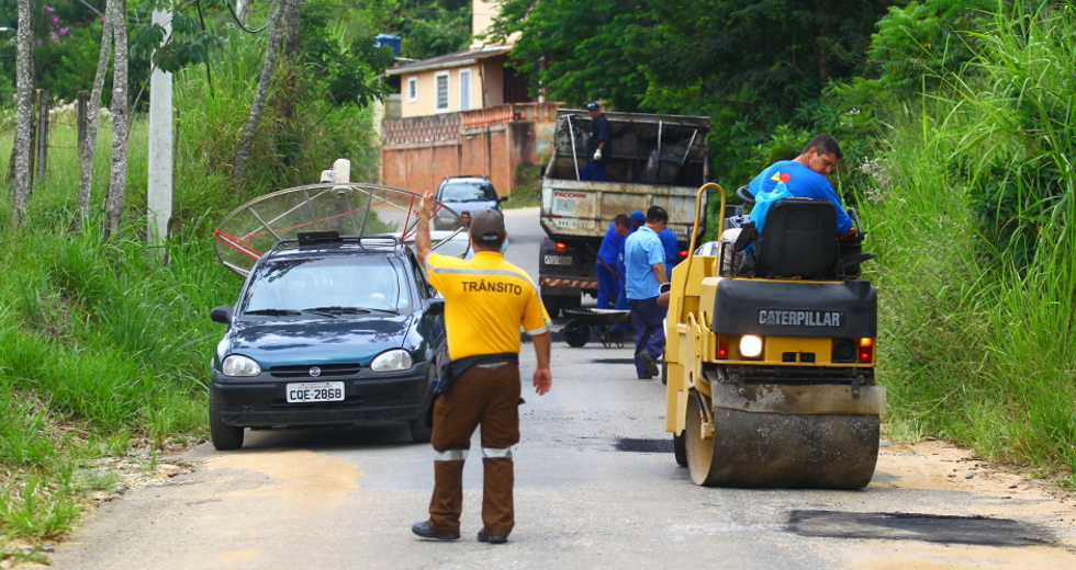 tapa_buraco_bairro_capuava-04-claudio_vieira.jpg