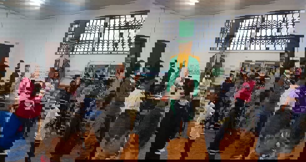 uembraer-visita-ao-museu-3.jpeg