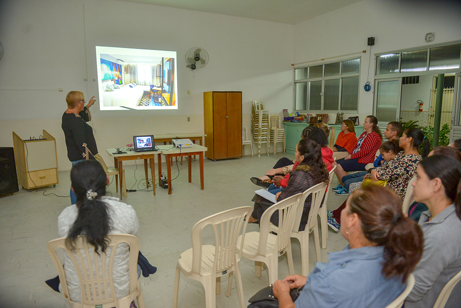 oficina-empreendedorismo-para-pais-fundhas-putim-20-05-2019-lucas-cabral-02.jpg