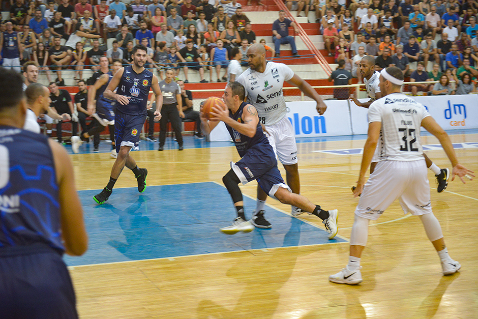 Foto: Divulgação basquete-sao-jose-x-bauru-14-03-2019-lucas-cabral-05.jpg