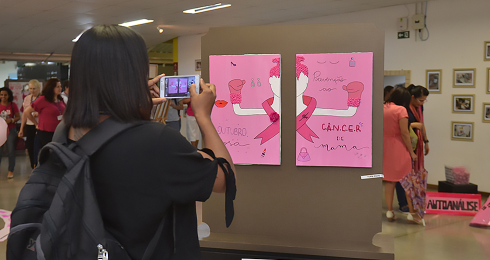 palestra-e-exposicao-prevencao-ao-cancer-de-mama-cefe-24-10-2019-lucas-cabral-46.jpg