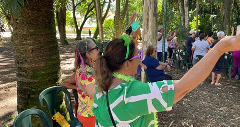 Grito de Carnaval dos frequentadores das Casas do Idoso no Parque Vicentina Aranha