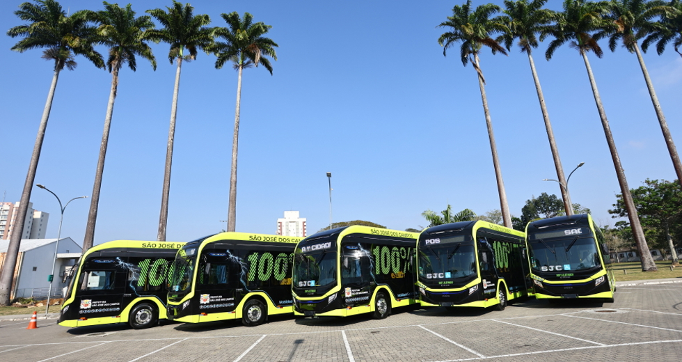 Novos Ônibus Elétricos. Foto: Claudio Vieira/PMSJC 01-10-2025 