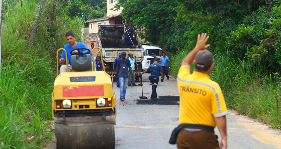 tapa_buraco_bairro_capuava-15-claudio_vieira.jpg