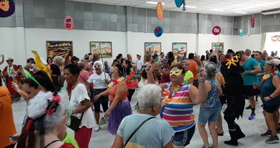 Concurso de fantasias de Carnaval na Casa do Idoso Centro