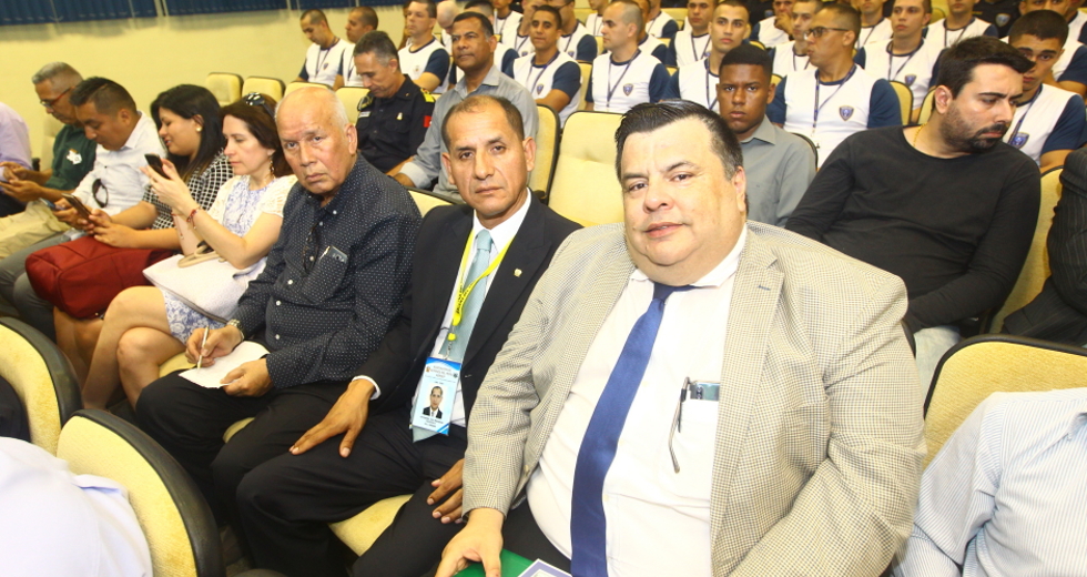cv__2089_claudio_vieira.jpg