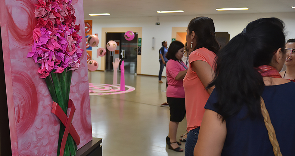 palestra-e-exposicao-prevencao-ao-cancer-de-mama-cefe-24-10-2019-lucas-cabral-40.jpg