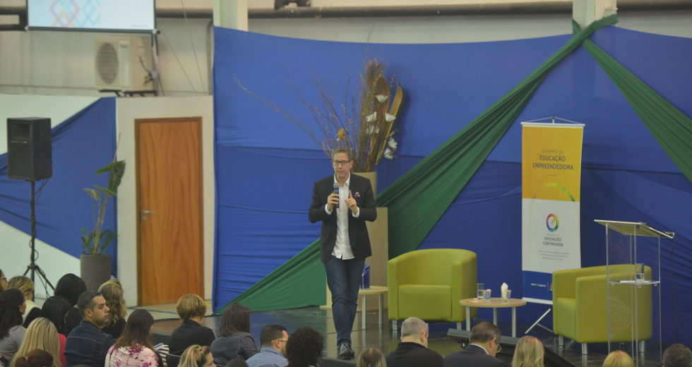 seminario-educacao-empreendedora-23-05-2019-lucas-cabral-09.jpg