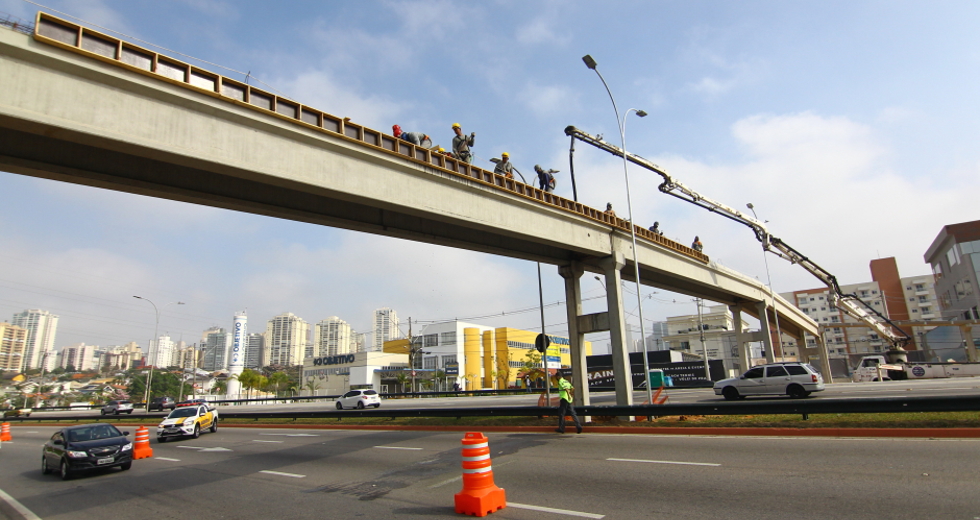 cv__7910_claudio_vieira.jpg