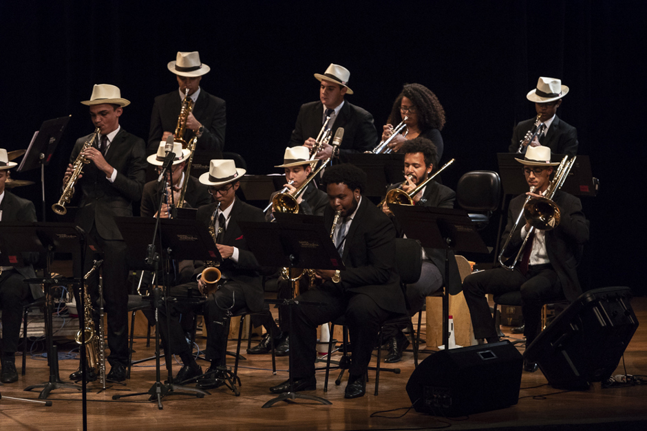 2018-05-19_big-band-tom-jobim_masp_-sergio-ferreira_072_web.jpg