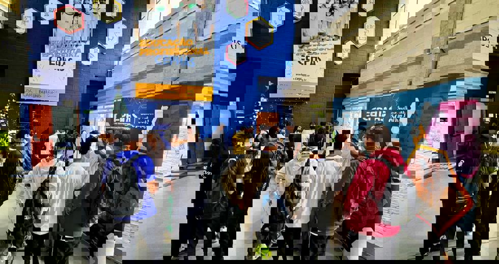 O evento apresenta ao público as soluções criativas que vêm sendo desenvolvidas pelos alunos