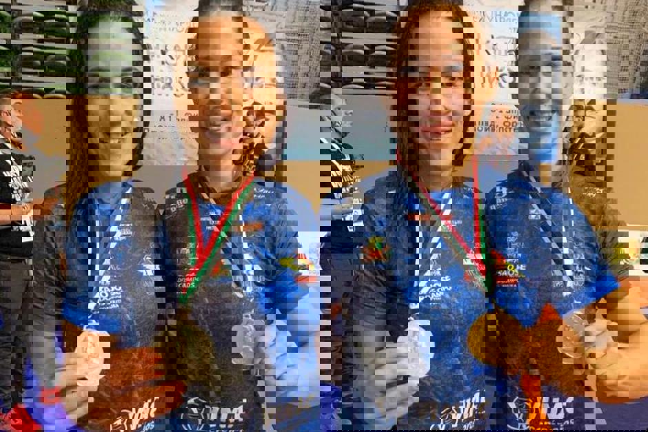 lais-e-kamila-medalhas-bulgaria.jpg