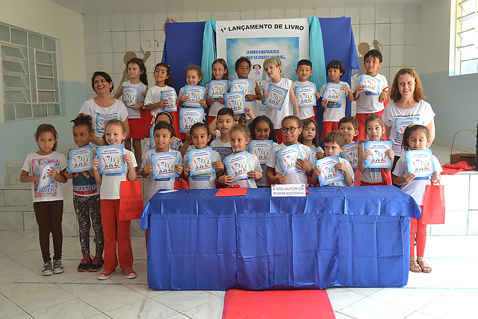 lancamento-livro-emei-zeli-de-toledo-dias-16-10-2019-lucas-cabral-17.jpg