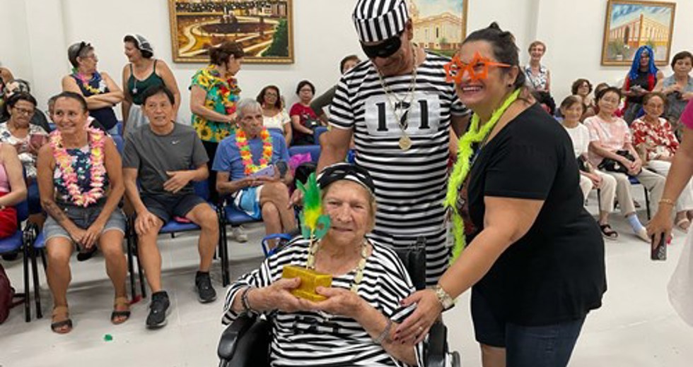 Concurso de fantasias de Carnaval na Casa do Idoso Centro