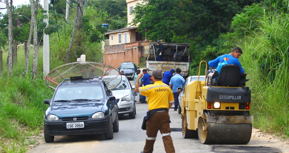 tapa_buraco_bairro_capuava-05-claudio_vieira.jpg