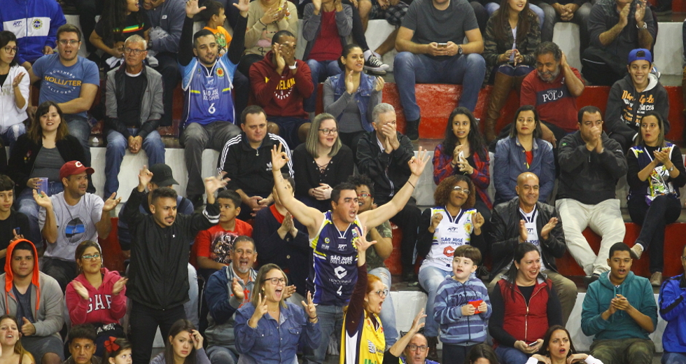 cv__1947-claudio_vieira.jpg