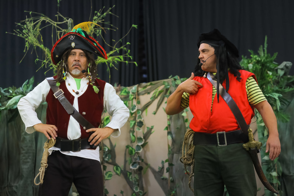 os-piratas.jpg