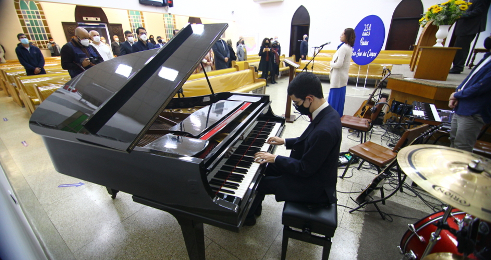 cv__8582_claudio_vieira.jpg