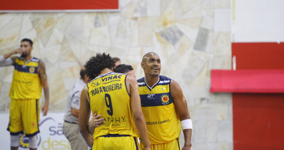 liga_ouro_basquete_35-claudio_vieira.jpg