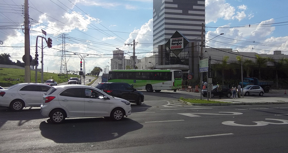 retornos-e-saidas-em-frente-ao-extra-30-05-2019-lucas-cabral-14.jpg