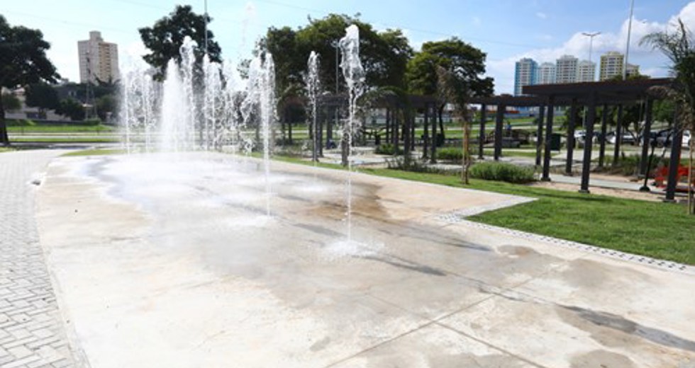Praça Verão no Jardim Morumbi
