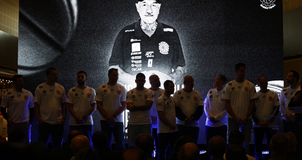 Apresentação do time de basquete masculino. Foto: Claudio Vieira/PMSJC 22-07-2025