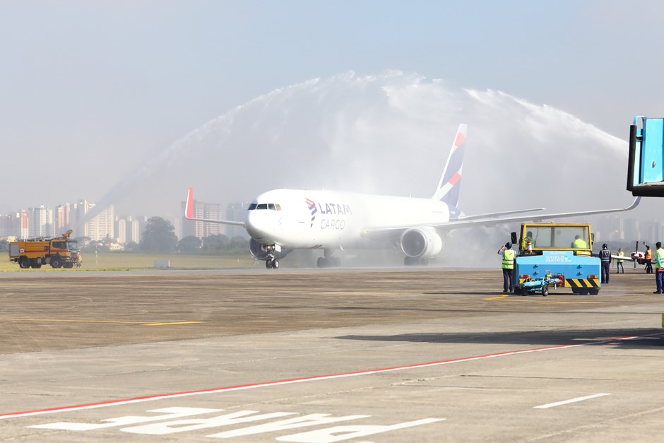 Aeropuerto de São José inicia operaciones con vuelos de carga